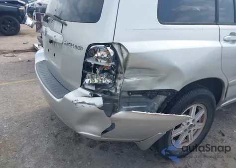 2004 Toyota Highlander z USA, uszkodzony, nr VIN JTEGD21A840098346